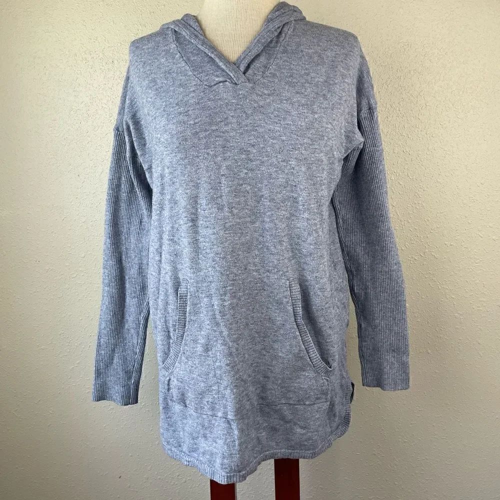 Cyrus Hoodie Size M EUC